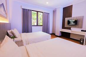 Front One HK Resort Semarang