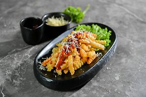 Front One HK Resort Semarang