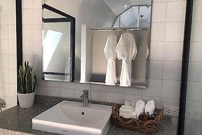 Grande Sun Seaside Villas