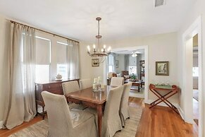 Blissful Blue Bungalow in Baton Rouge