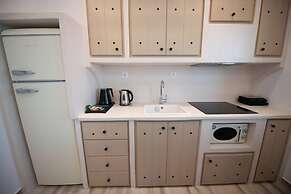 Flisvos Beachfront Apartments