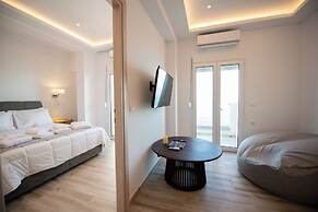 Flisvos Beachfront Apartments