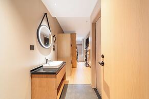 CaptainNo 5YouthHotel XianxiaRoad Branch