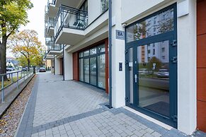 Nowa Flotylla Widok na Rzekę by Renters