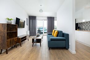 Nowa Flotylla Widok na Rzekę by Renters