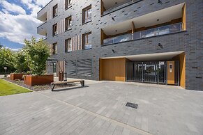 Ludwiki Apartment by Renters Prestige