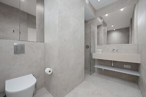 Ludwiki Apartment by Renters Prestige