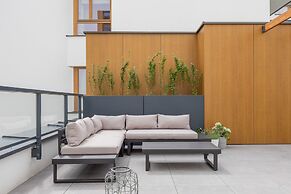 Ludwiki Apartment by Renters Prestige