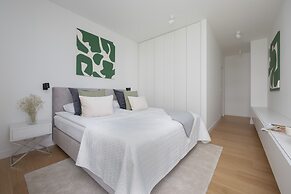 Ludwiki Apartment by Renters Prestige