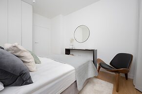 Ludwiki Apartment by Renters Prestige