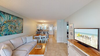 Top Floor Beachside Condo in Gulf Shores Sleeps 6