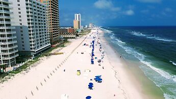 Top Floor Beachside Condo in Gulf Shores Sleeps 6