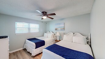 Top Floor Beachside Condo in Gulf Shores Sleeps 6