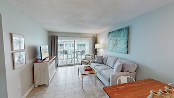 Top Floor Beachside Condo in Gulf Shores Sleeps 6