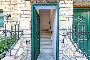 Seaview Portside apartment