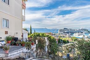 Seaview Portside apartment