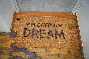 FLOATING DREAM
