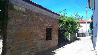 Room-charming Rustic Lodge in Trieste wi