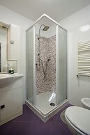 Room-charming Rustic Lodge in Trieste wi