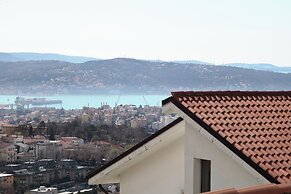 Room-charming Rustic Lodge in Trieste wi