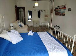 Tra Pirandello e Leopardi B&B