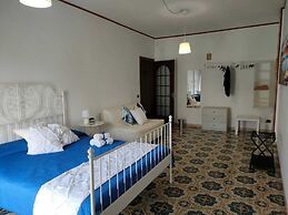 Tra Pirandello e Leopardi B&B