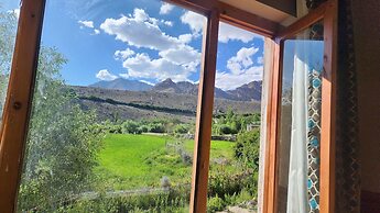 Hotel Ladakh Heights