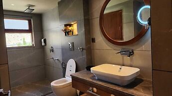Hotel Ladakh Heights