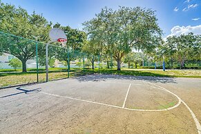 10 Mi to Disney - Lake-view Haven w/ Pool Access!