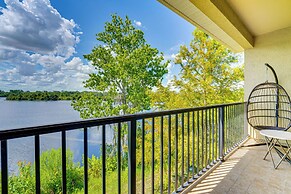 10 Mi to Disney - Lake-view Haven w/ Pool Access!