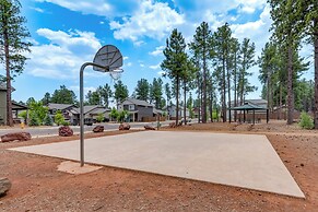 3 Mi to Downtown Flagstaff: Home w/ Private Patio