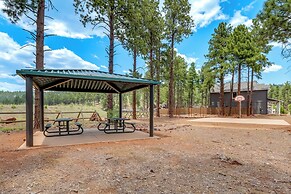 3 Mi to Downtown Flagstaff: Home w/ Private Patio