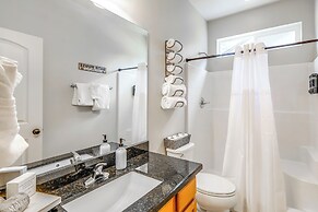 3 Mi to Downtown Flagstaff: Home w/ Private Patio