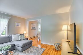 Wakefield Escape: Walk to Downtown & Near Beaches!