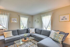 Wakefield Escape: Walk to Downtown & Near Beaches!