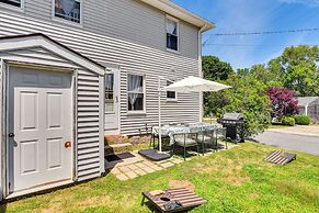Wakefield Escape: Walk to Downtown & Near Beaches!