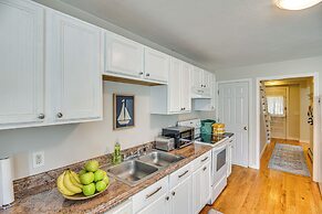 Wakefield Escape: Walk to Downtown & Near Beaches!