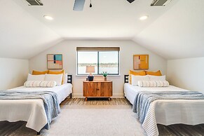 Conroe Lake House: Luxe Pool, Private Dock & Games