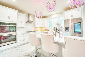 Deck & Yard: Spacious Poconos Home