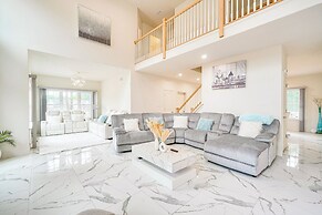 Deck & Yard: Spacious Poconos Home