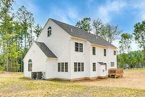 Deck & Yard: Spacious Poconos Home