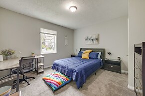 Morgantown Home: 1 Mi to West Virginia University!