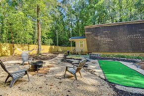 Pet-friendly Lavonia Cabin, Walk to Lake Hartwell!