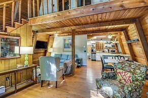 Pet-friendly Lavonia Cabin, Walk to Lake Hartwell!