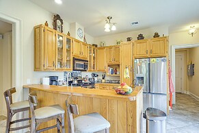 Eclectic Mandeville Home: Walk to Lakefront Park