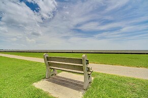 Eclectic Mandeville Home: Walk to Lakefront Park