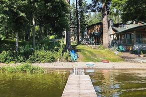 Rathdrum Home w/ Hot Tub: Steps to Beach Access!