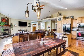 Rathdrum Home w/ Hot Tub: Steps to Beach Access!