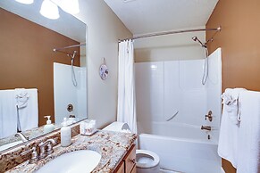 Rathdrum Home w/ Hot Tub: Steps to Beach Access!