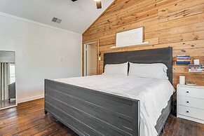 Fire Pit & Yard: Dog-friendly Spicewood Home